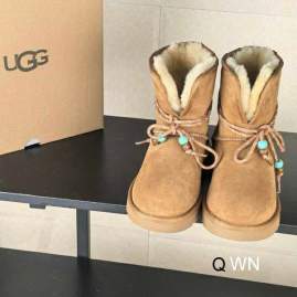 Picture of UGG Shoes _SKUUGGsz35-40WN100419834
